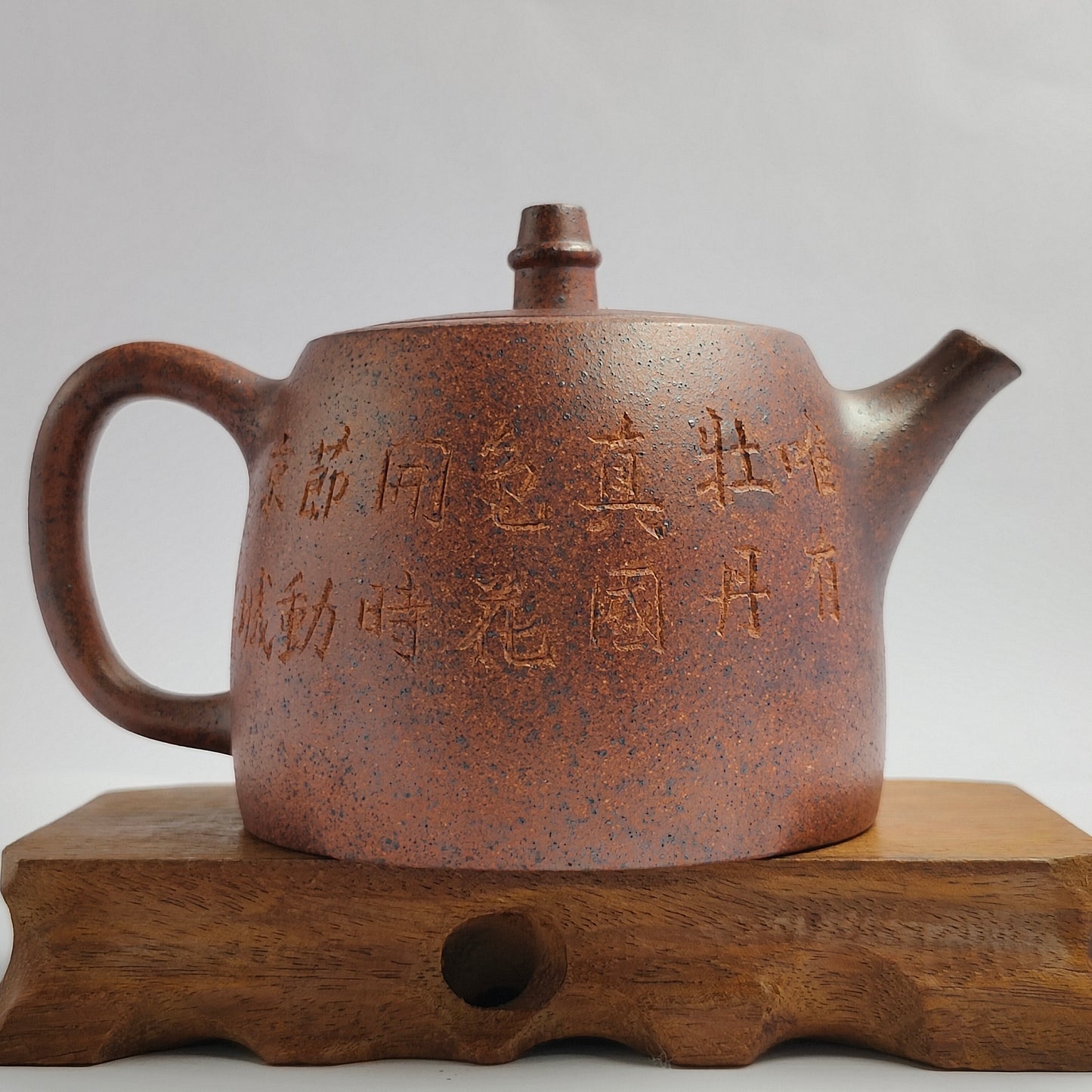 Zhou Wei Wang master handmade Peony teapot