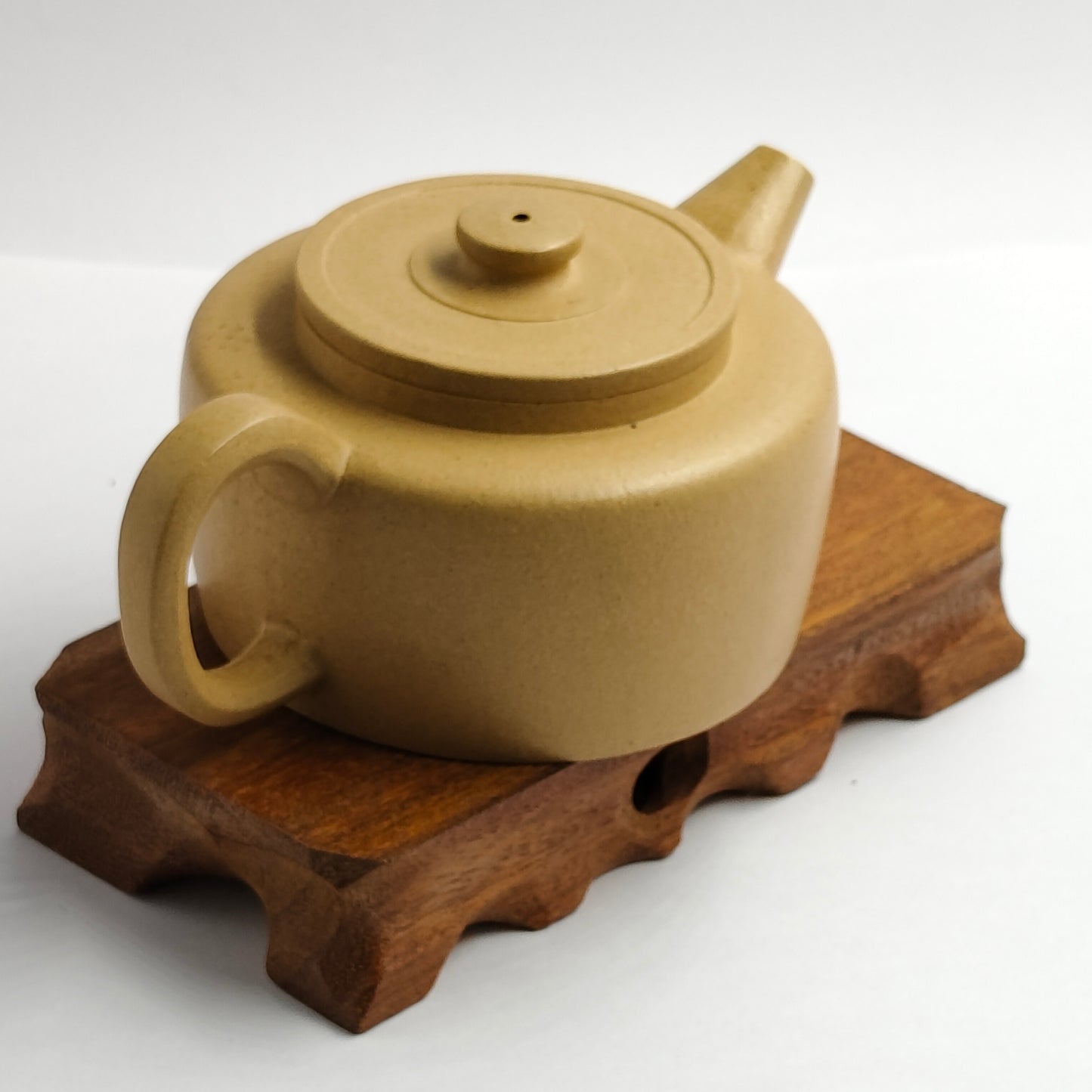 Zhou Wei Wang master handmade golden yellow clay Han Wa teapot