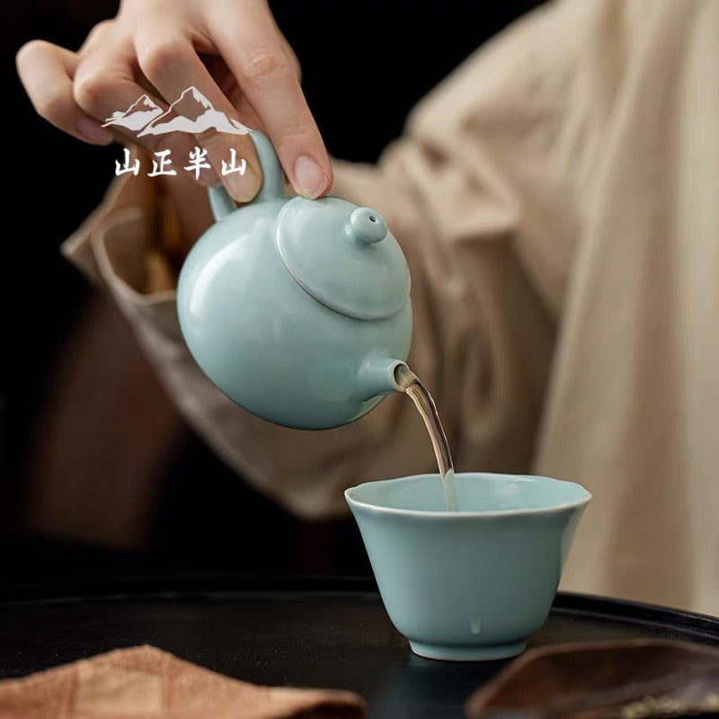 Hand-made Lan Qing coagulate fat ceramic sketch pot imperial concubine pot