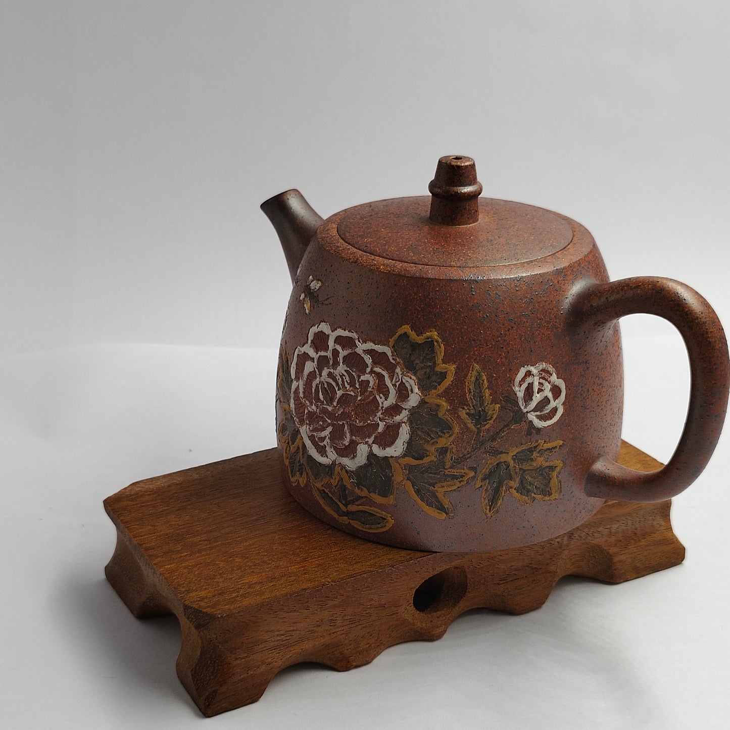 Zhou Wei Wang master handmade Peony teapot