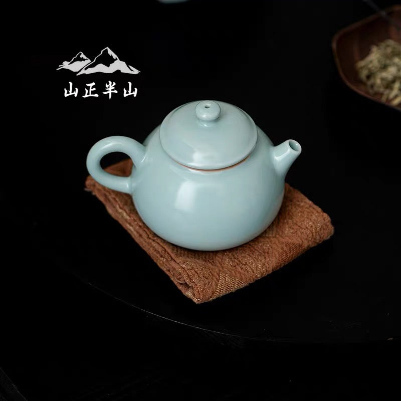 Hand-made Lan Qing coagulate fat ceramic sketch pot imperial concubine pot