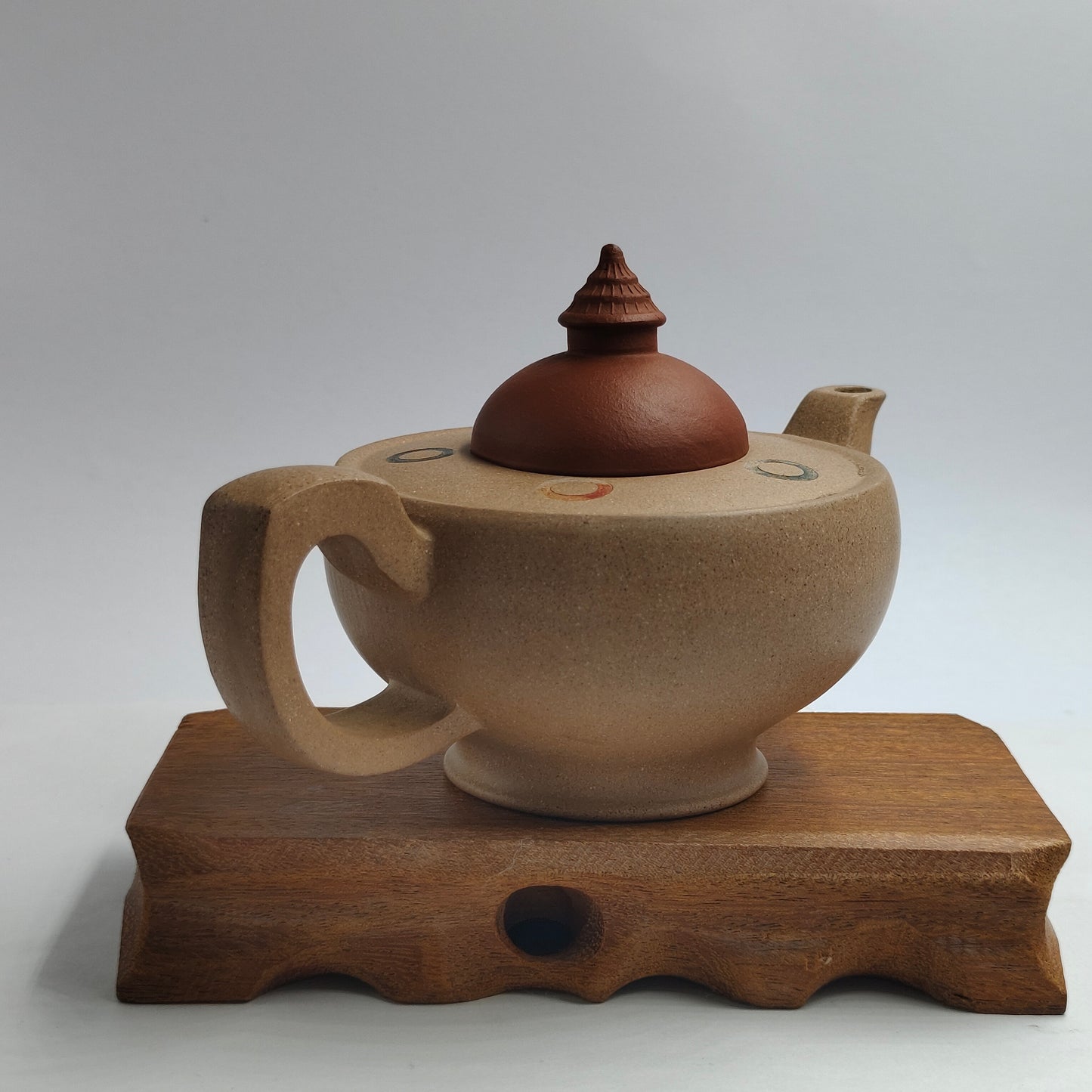 Master Yin Jiaji handmade the old mud red mud Tiantan five-ring pot.