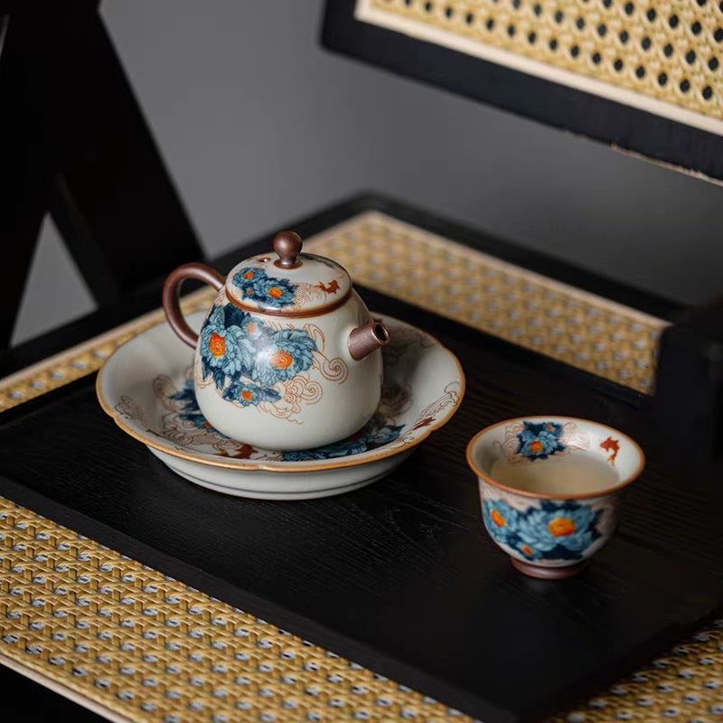 Ruyao teapot can be opened to make tea in a single pot.