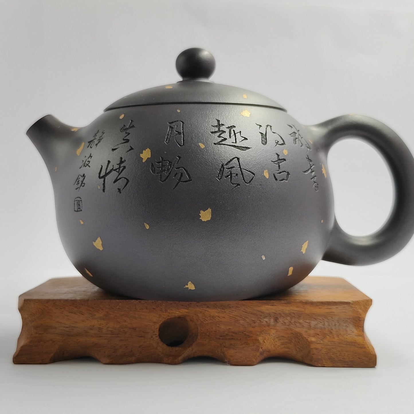 Zhou Wei Wang master handmade Peacock beauty pot