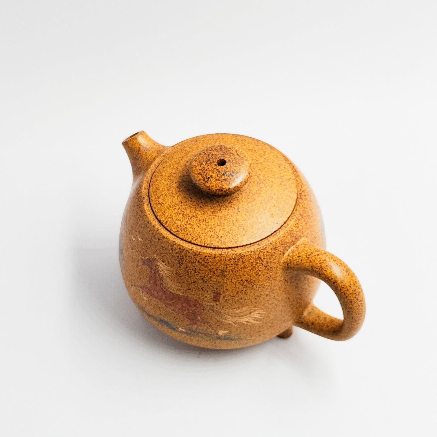 Golden Sand Steed Shadow Teapot
