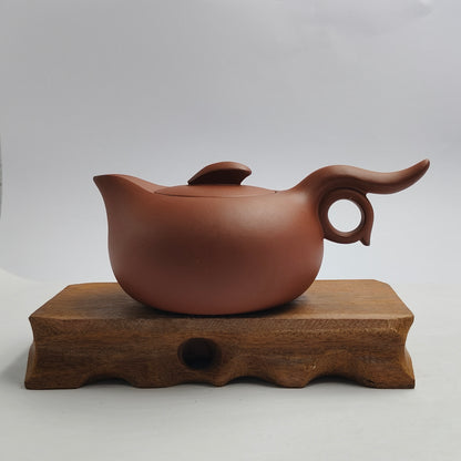Master Xiang Jian hand-made Bian Xishi teapot.