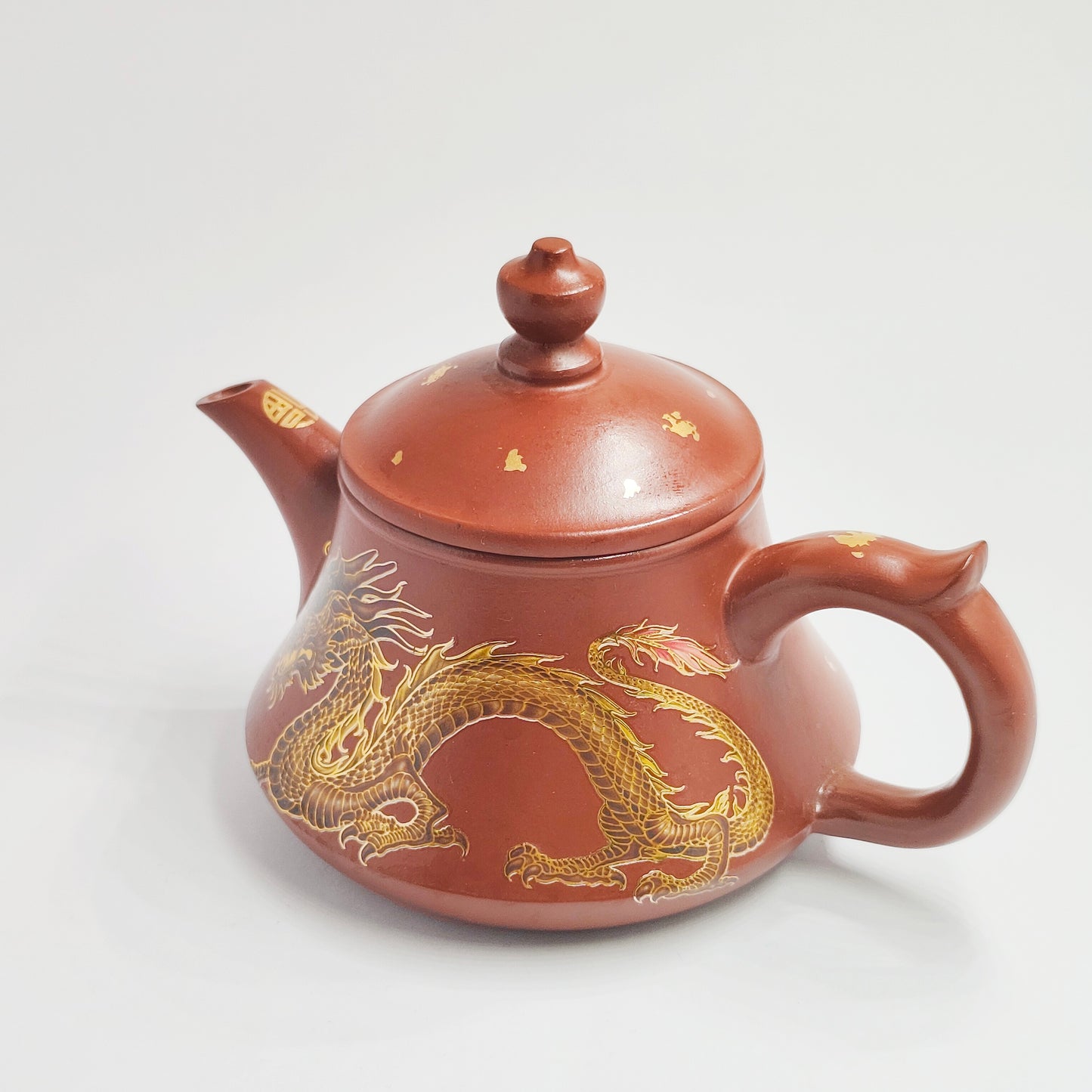 Zhuni Teapot with Golden-scaled Auspicious Dragon