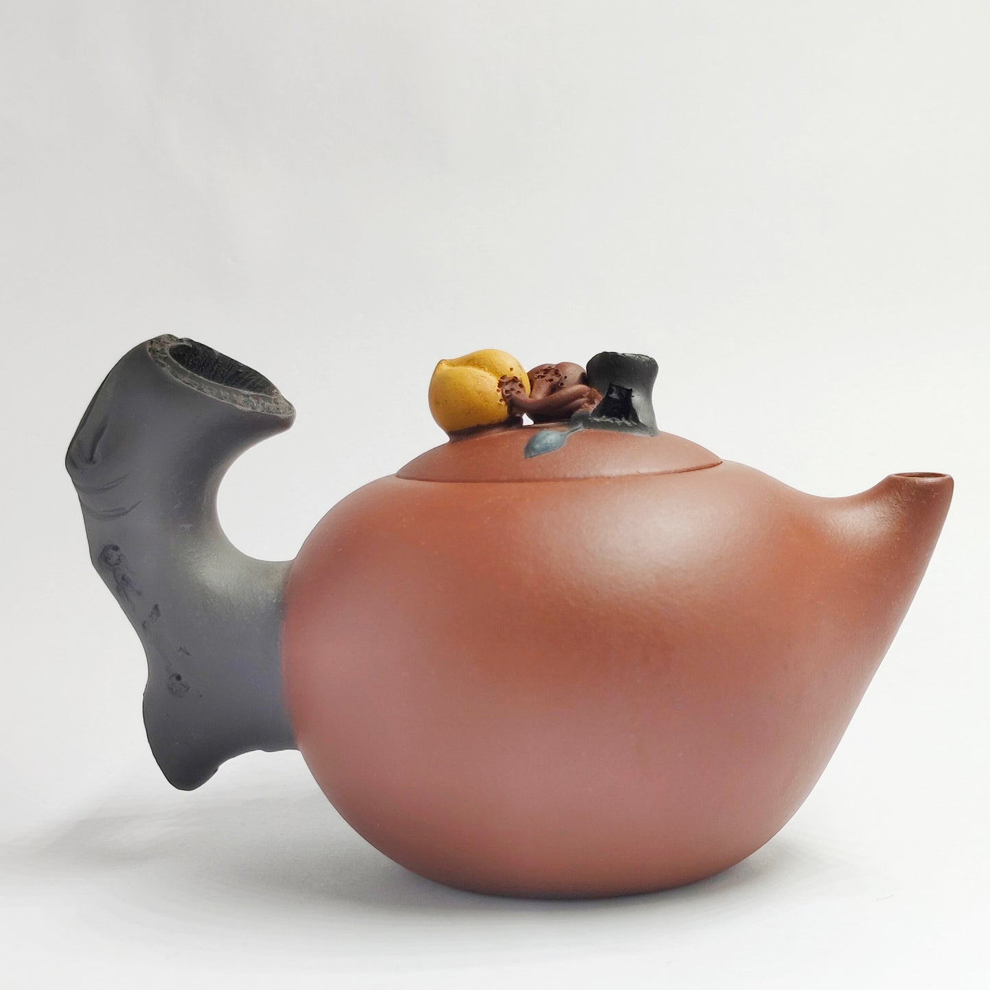 Zhuni Peach Auspicious Leaf Teapot