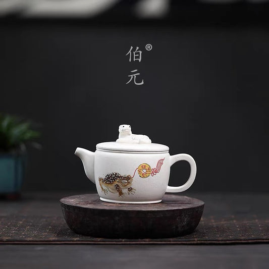 The white jade section of Yixing zishahu raw mine is hand-painted with gold toad and Chinese tile.