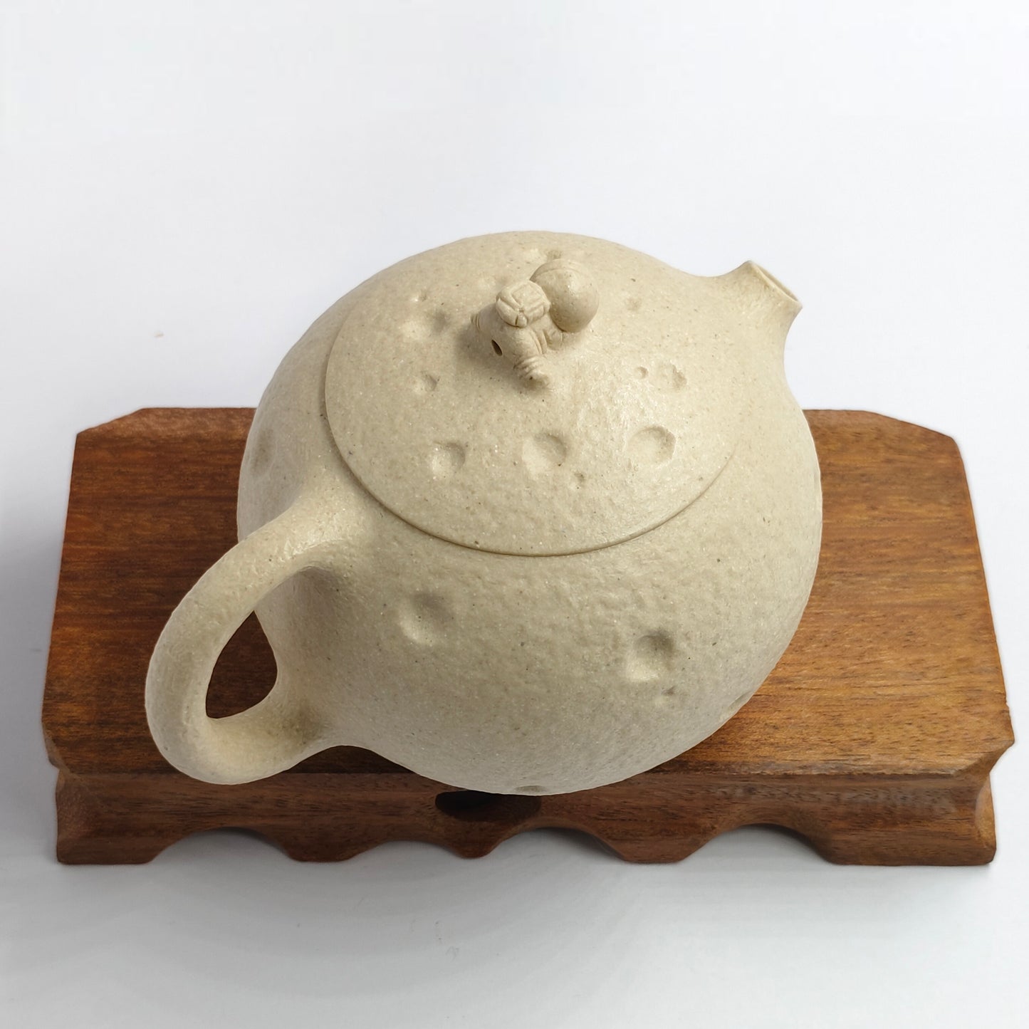 Master Yin Jiaji handmade white clay wandering moon teapot