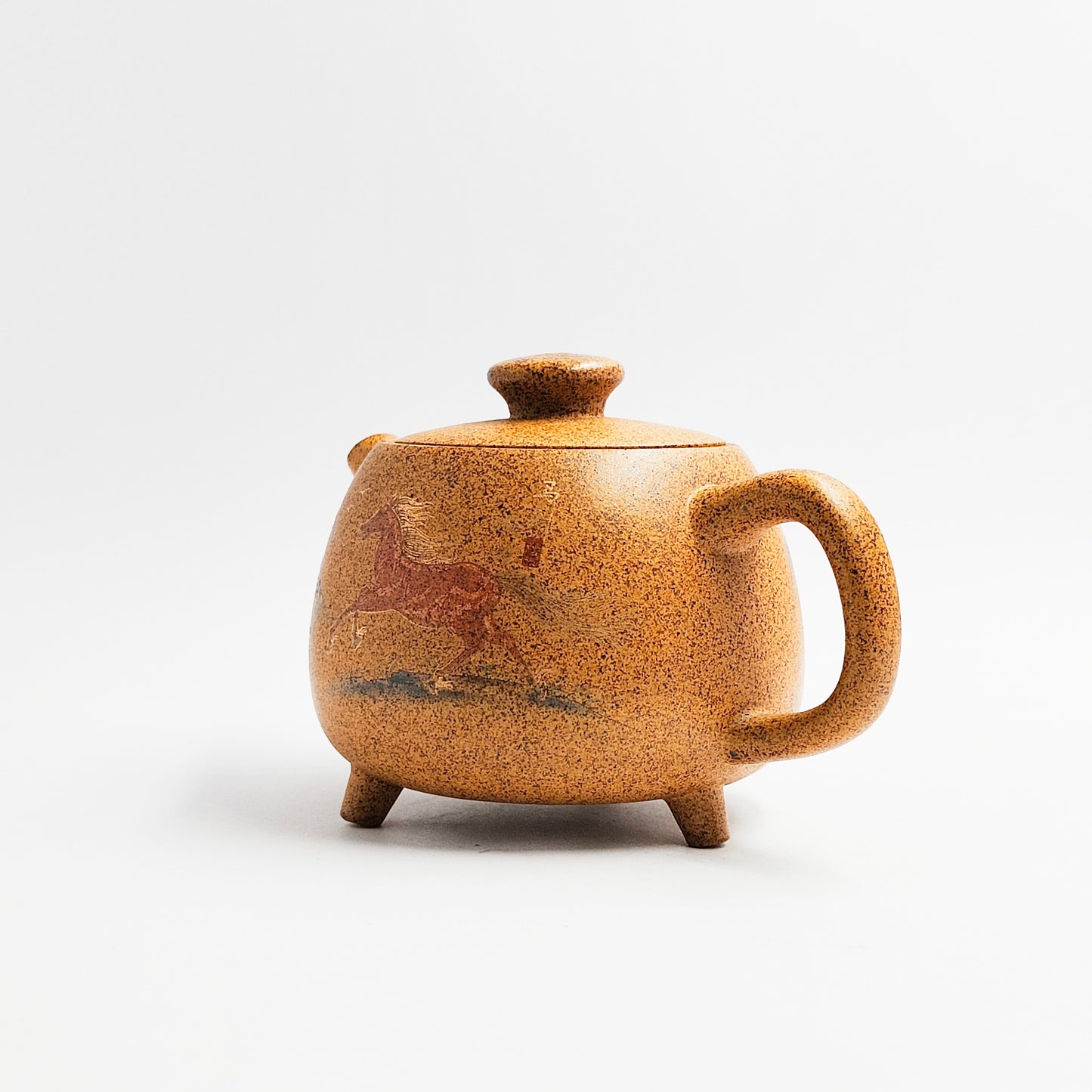Golden Sand Steed Shadow Teapot