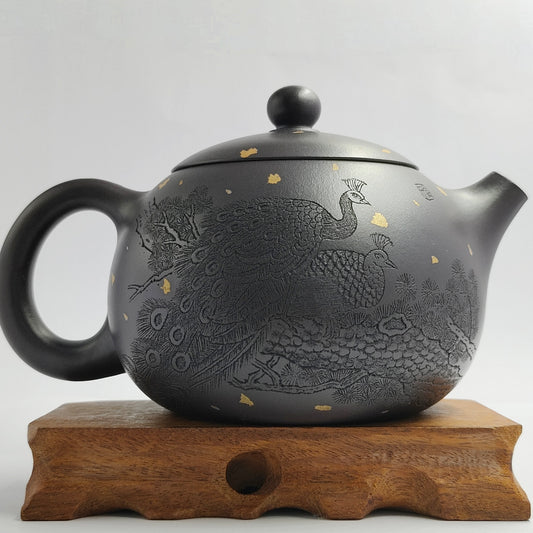Zhou Wei Wang master handmade Peacock beauty pot