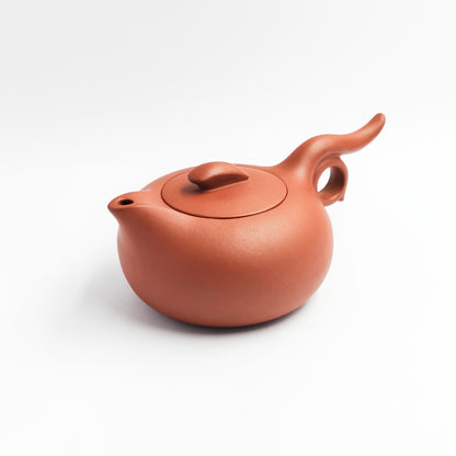 Master Xiang Jian hand-made Bian Xishi teapot.