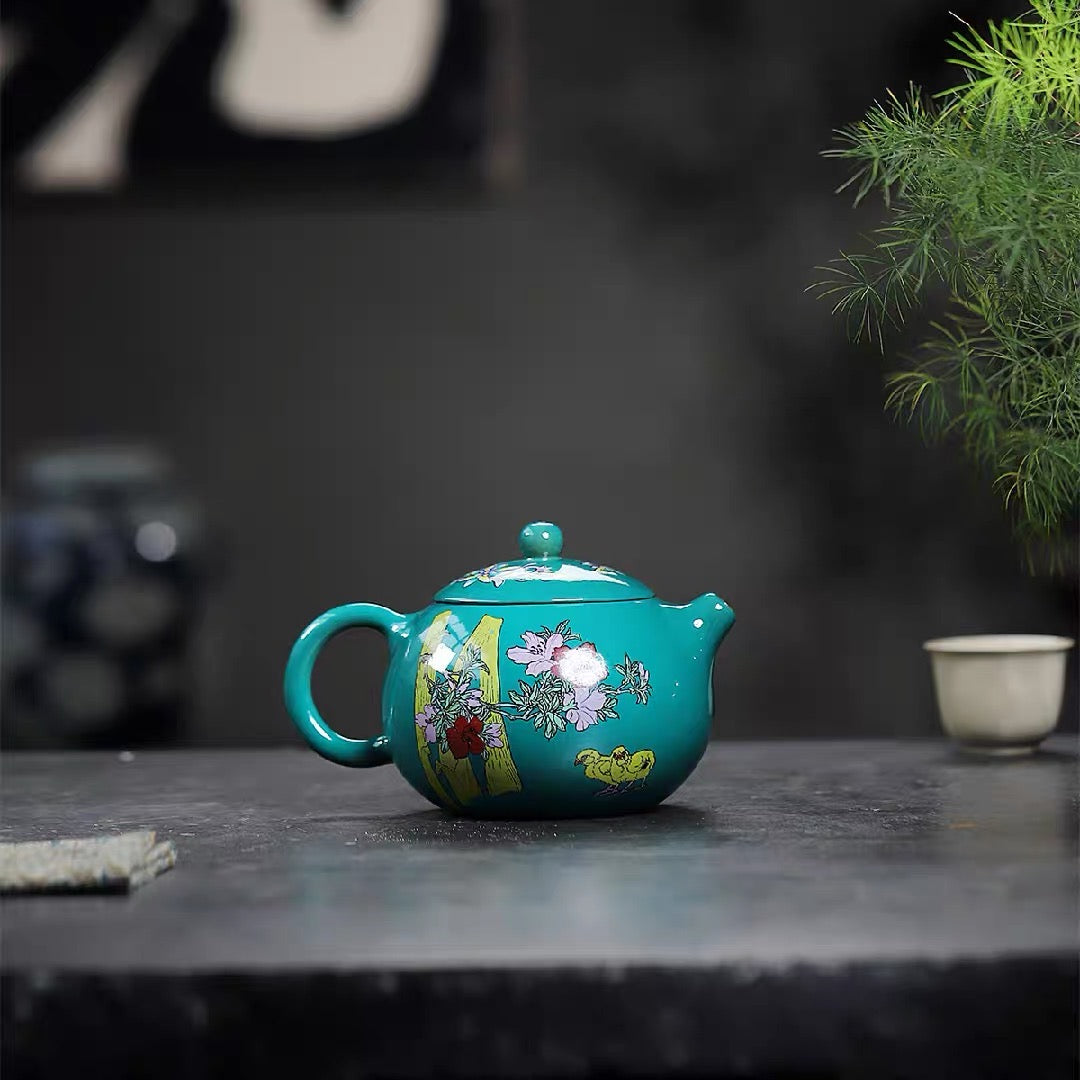 Xi Shi Hu with clay enamel color in Yixing Zisha Hu raw ore section