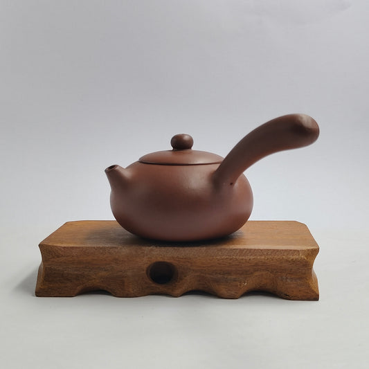 Master Yin Jiaji handmade purple clay side handle pot.