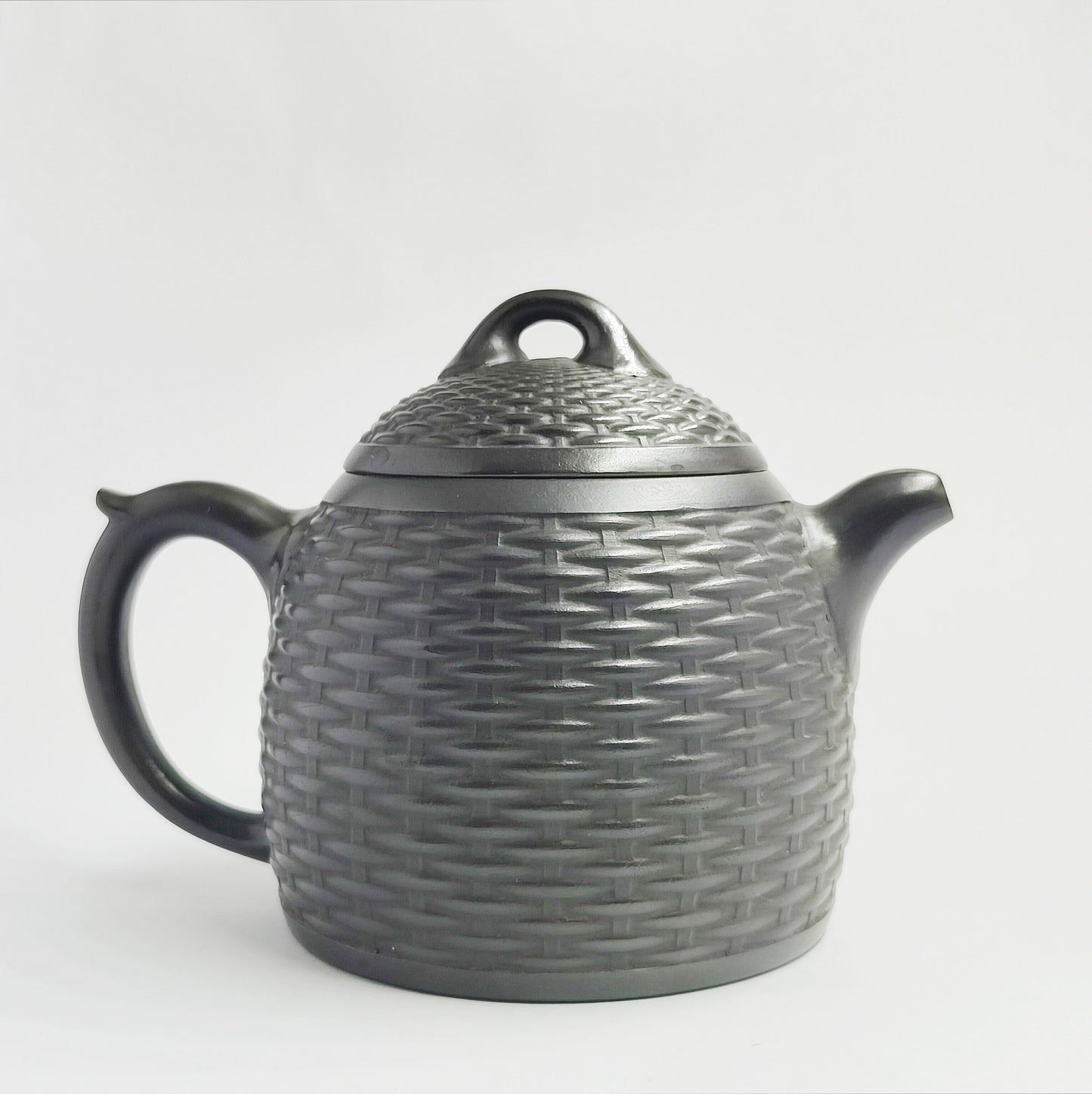 Ink-colored Woven Texture Teapot with Ancient Elegance