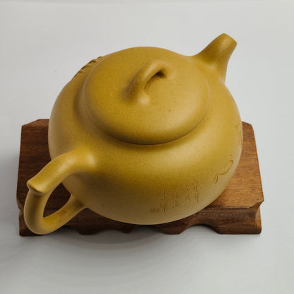Master Yin Jiaji handmade golden yellow clay Taiji teapot