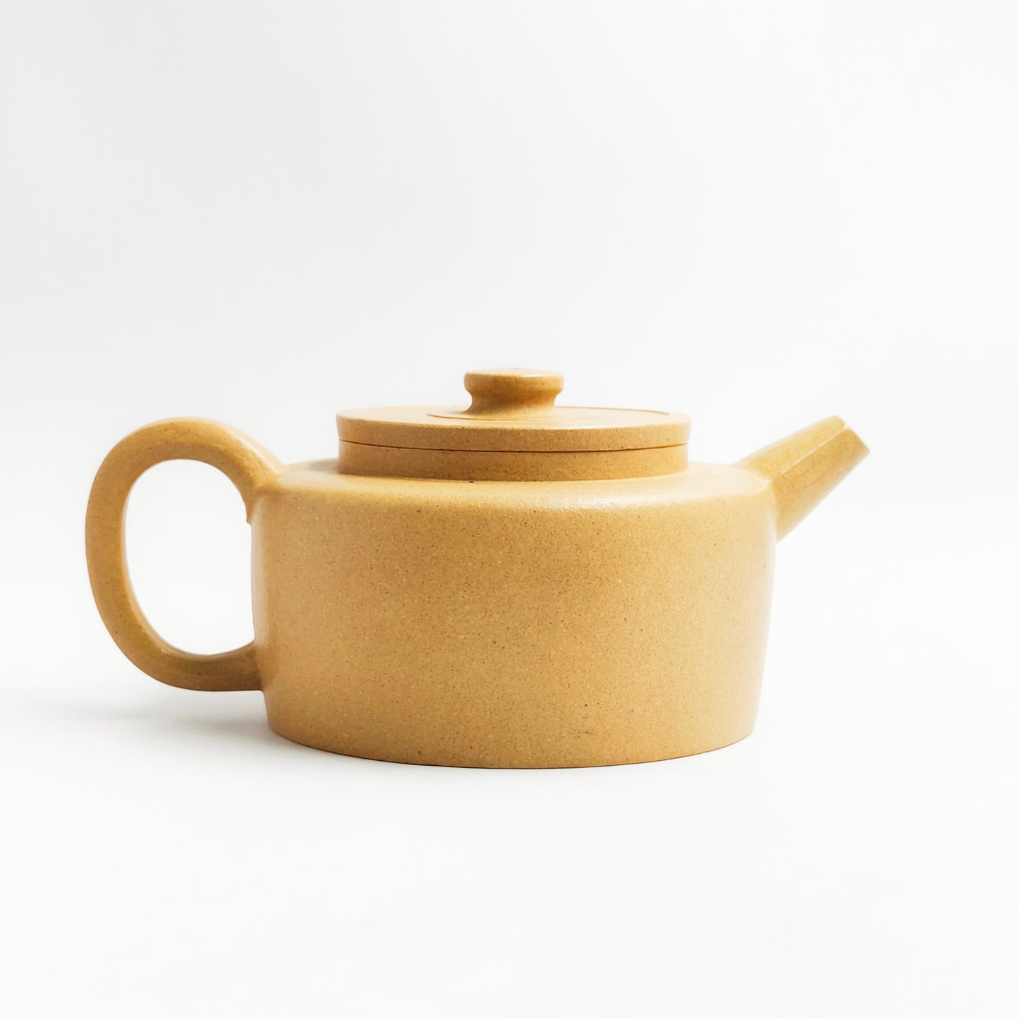 Zhou Wei Wang master handmade golden yellow clay Han Wa teapot