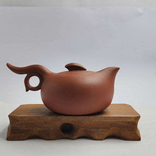Master Xiang Jian hand-made Bian Xishi teapot.