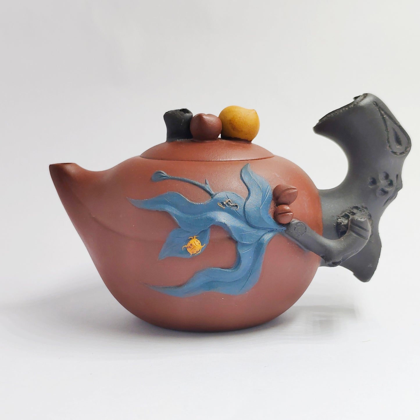 Zhuni Peach Auspicious Leaf Teapot