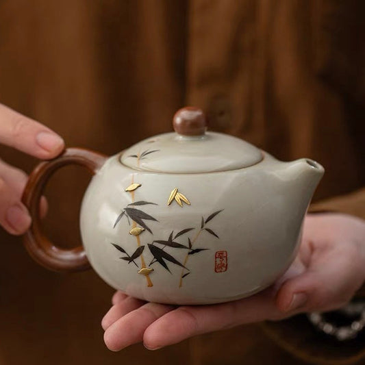Ru kiln teapot with spade nails Xi Shi pot single pot