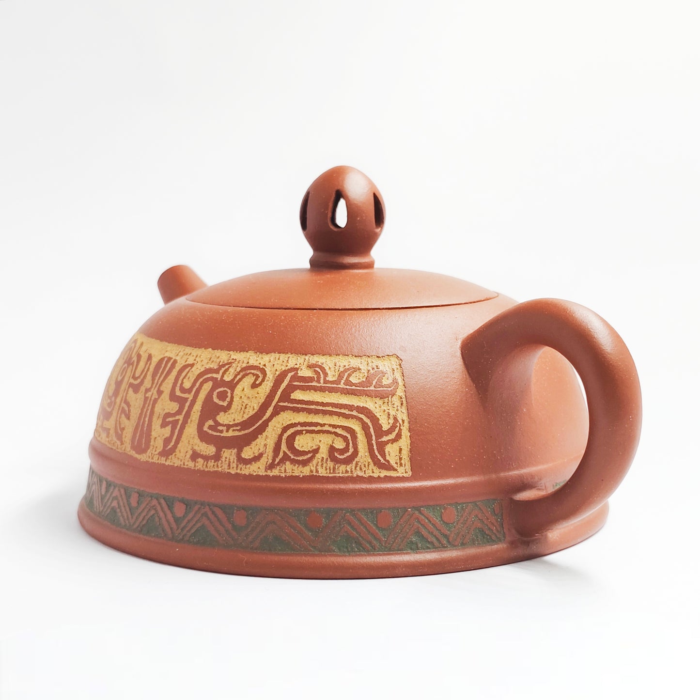 Duan Ni Teapot with Ancient Patterns and Lingering Charm