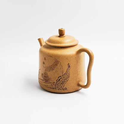 Cicada and Stone Leisure Teapot