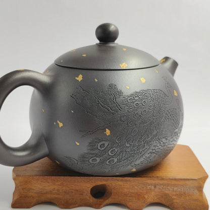 Zhou Wei Wang master handmade Peacock beauty pot