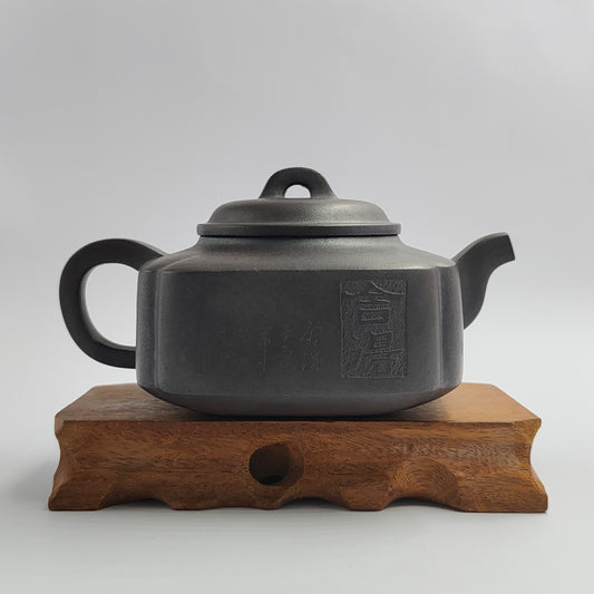 Master Yin Jiaji handcrafted Roshi clay firewood to burn four corners.