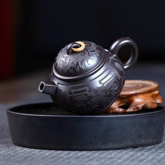 Yixing zishahu raw ore black mud famous hand-made teapot