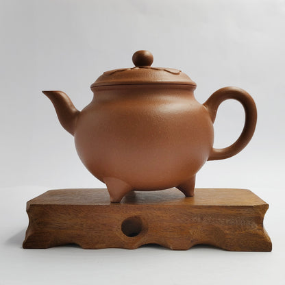 Master Yin Jiaji handcrafted Huang Jiangpo Da bin Ru yi teapot.