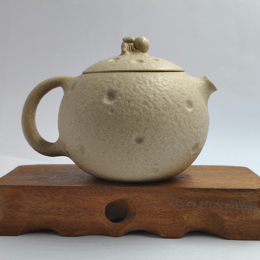 Master Yin Jiaji handmade white clay wandering moon teapot