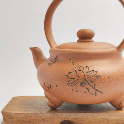 Master Yin Jiaji handmade Huangjianpo Tripod lifting beam teapot