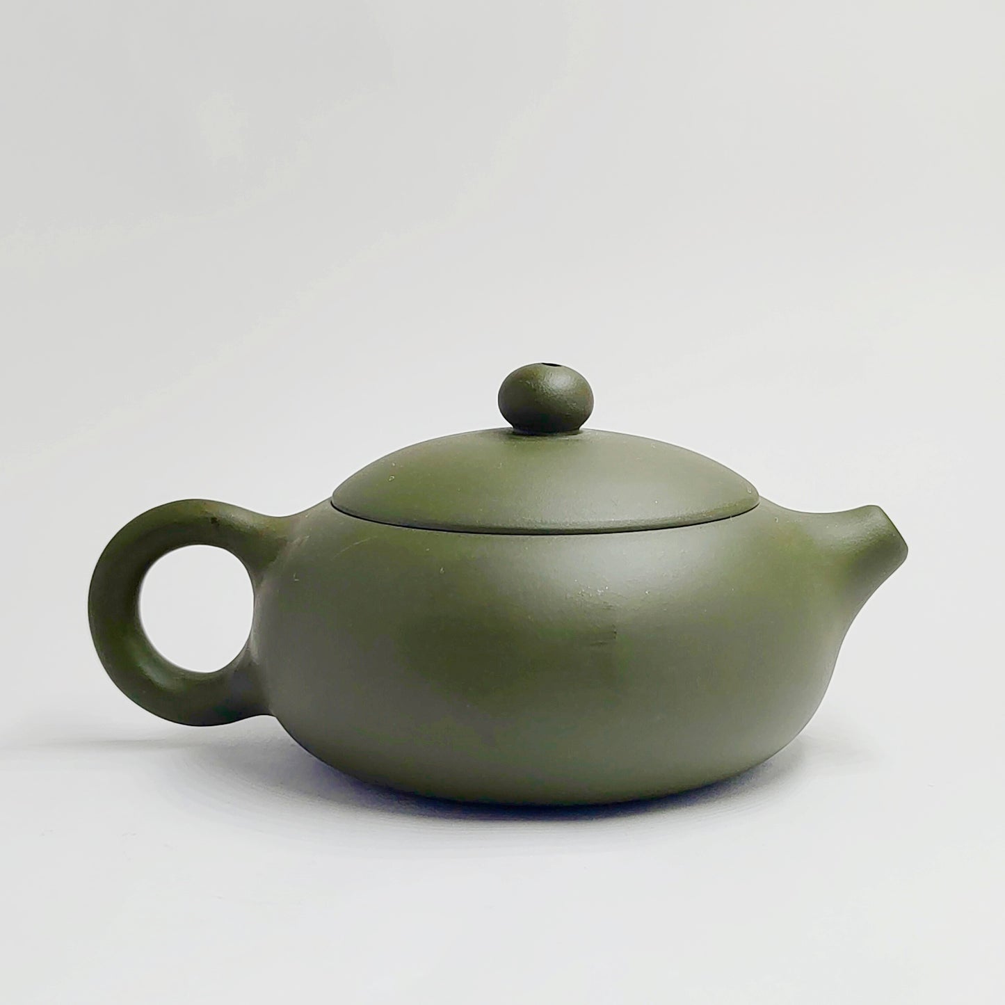 Emerald Branch and Spirited Bird Elegant Charm Teapot